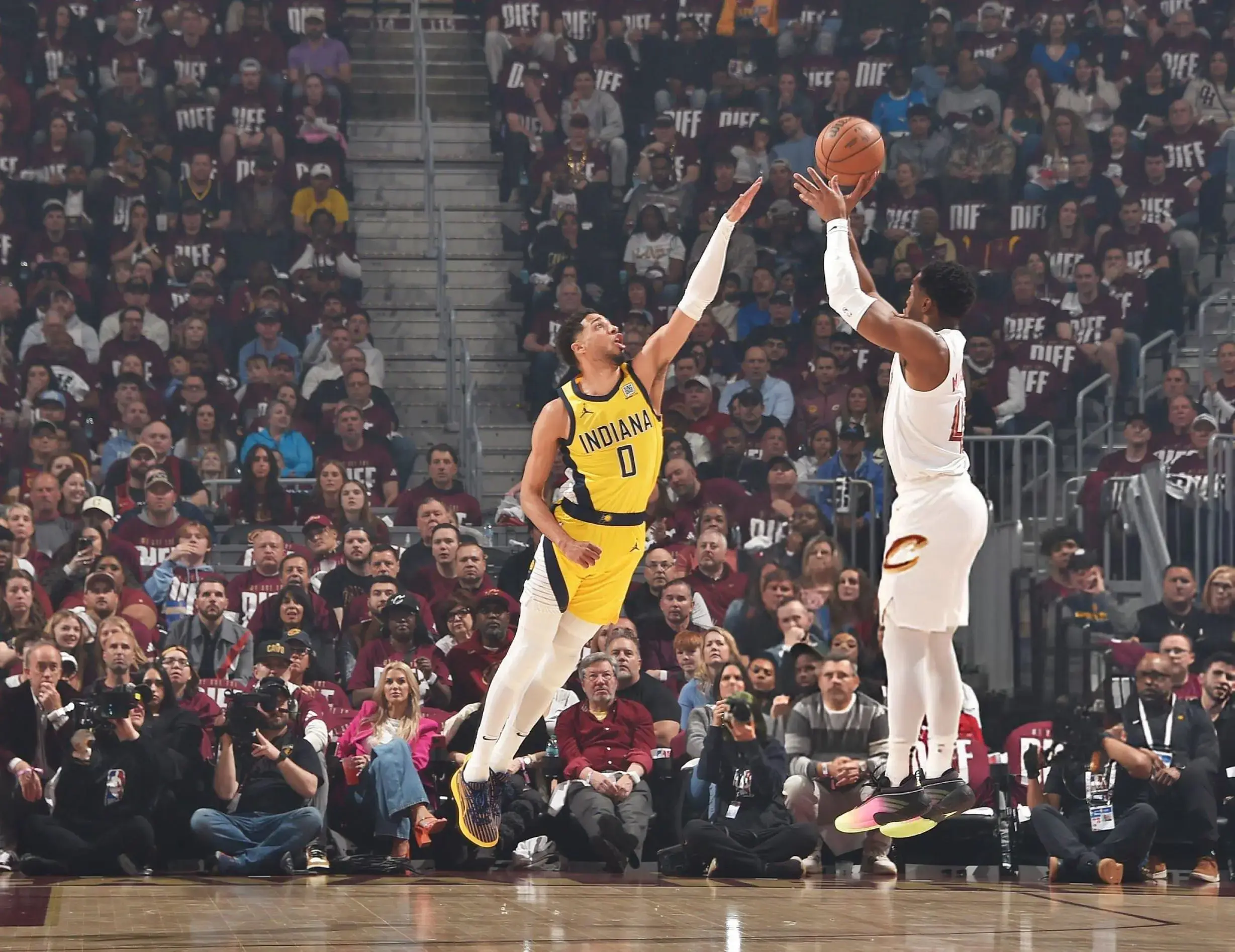 独行侠力克公牛，米切尔带队取胜