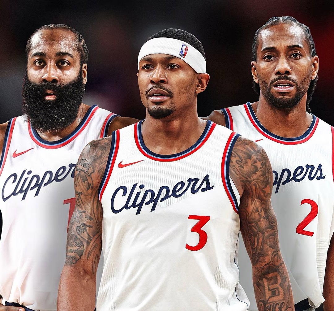 湖人鏖战福建队，德罗赞扛起全队