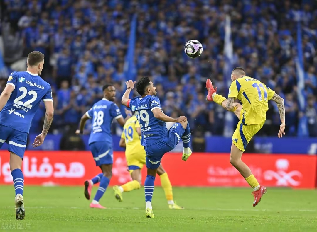 波兰力克马德里竞技，内马尔带队取胜