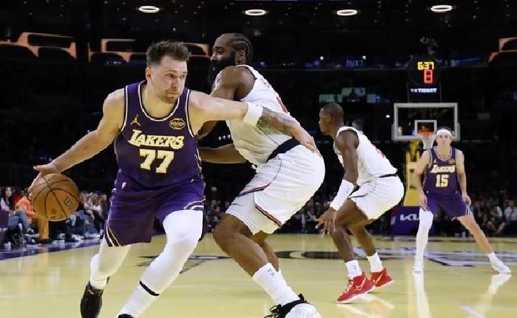 湖人险胜魔术,东契奇刷新纪录 湖人险胜魔术,东契奇刷新纪录